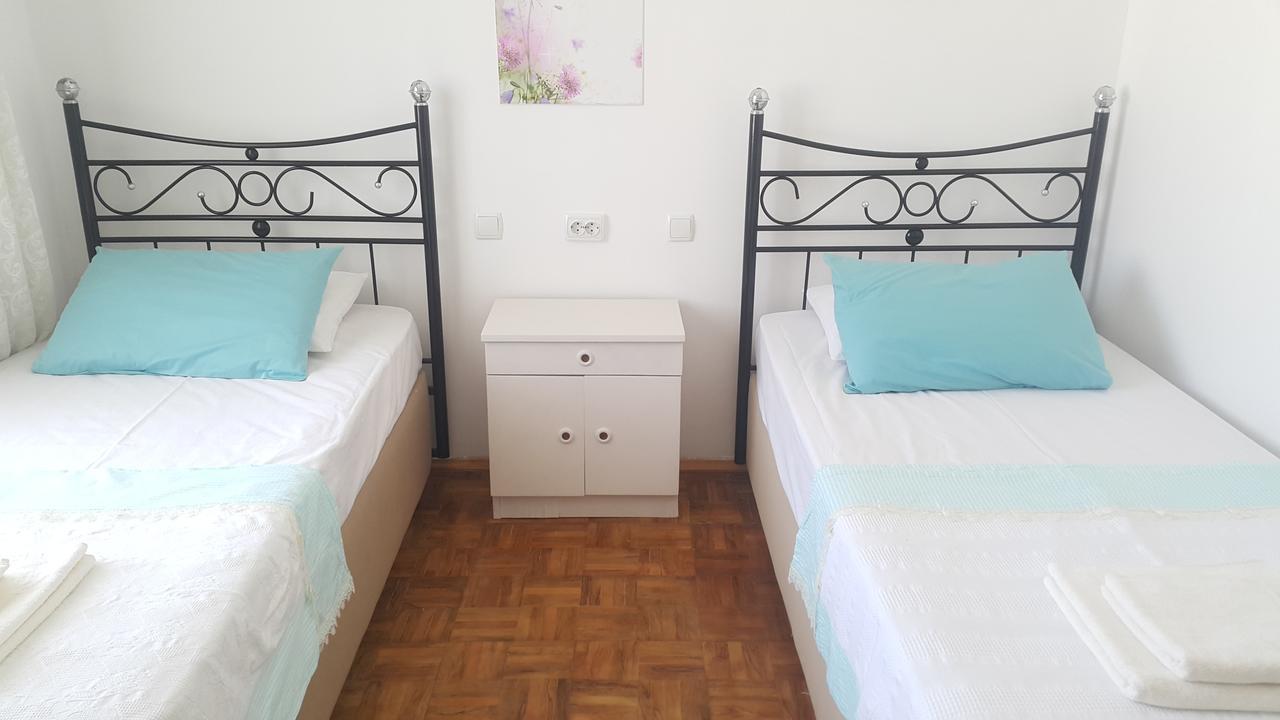 Ayvalik Pansiyon Екстериор снимка