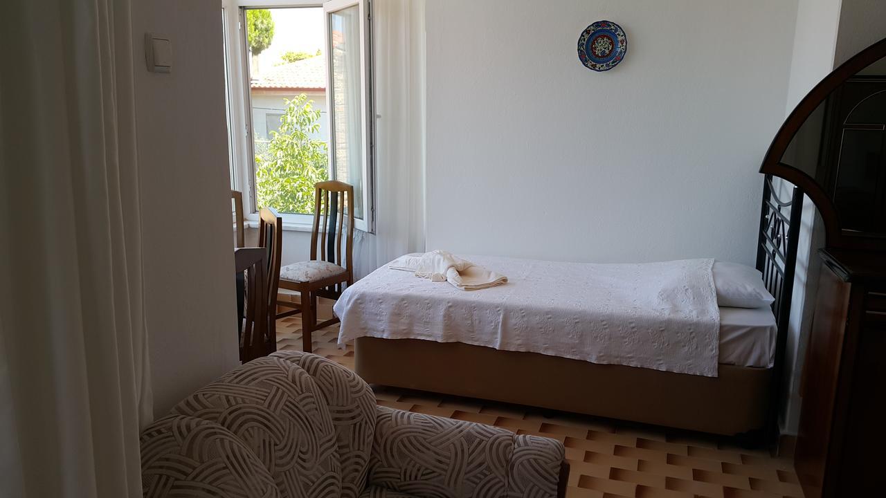 Ayvalik Pansiyon Екстериор снимка